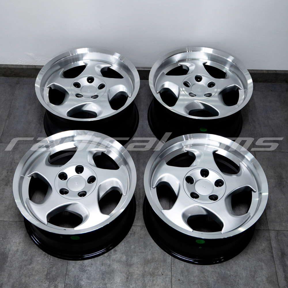 IPW Style 21 17х8 5x120 ET20 DIA:72.56 BML + Silver Cover (Left) IPW Style 21 17х8 5x120 ET20 DIA:72.56 BML + Silver Cover (Left)