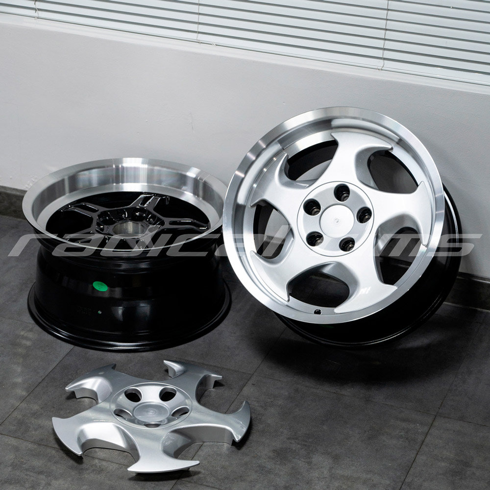 IPW Style 21 17х8 5x120 ET20 DIA:72.56 BML + Silver Cover (Left) IPW Style 21 17х8 5x120 ET20 DIA:72.56 BML + Silver Cover (Left)