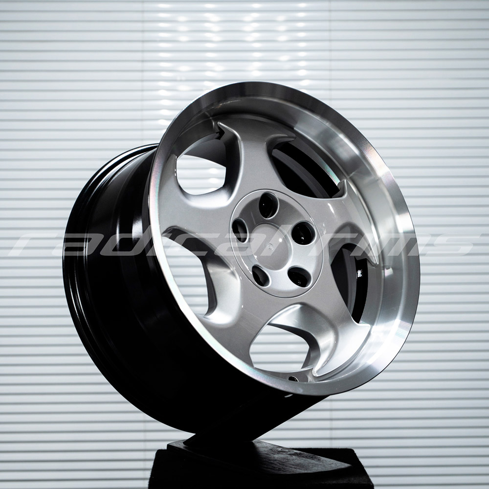 IPW Style 21 17х9 5x120 ET22 DIA:72.56 BML + Silver Cover (Left) IPW Style 21 17х9 5x120 ET22 DIA:72.56 BML + Silver Cover (Left)