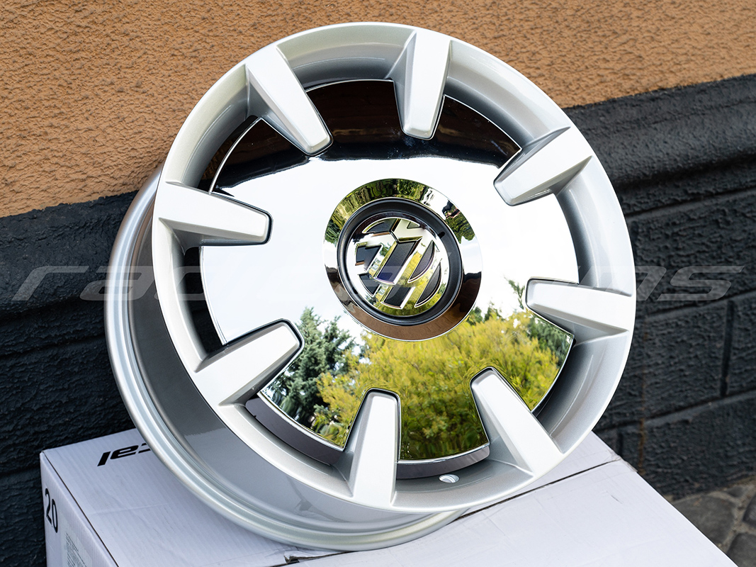 FF 629 18x8 5x112/5x120 ET42 DIA:73.1 Silver