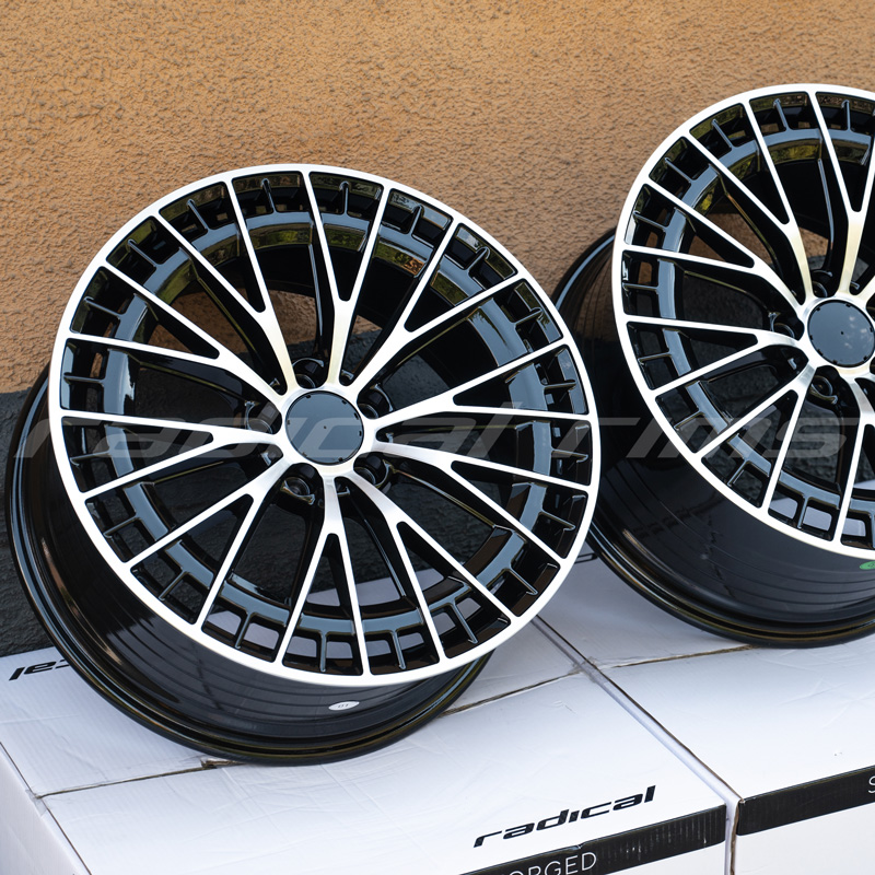 Multi-Spoke Turbine 8132 19x8.5 5x112 ET40 DIA:66.56 Black Machined Face